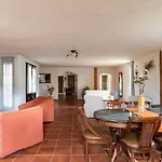 Vivienda De Granja La Lomica بيت للعطل