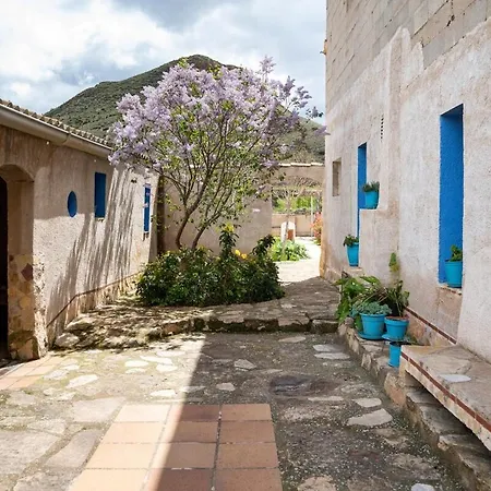 Holiday home Vivienda De Granja La Lomica *