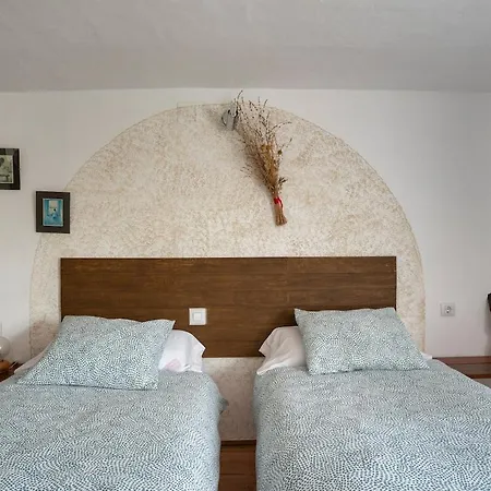Vivienda De Granja La Lomica Holiday home Ladrunan